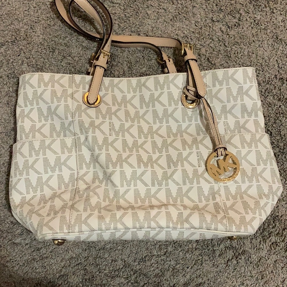 White Michael Kors tote.